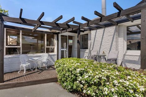 Photo of property in 77 Farquhars Road, Redwood, Christchurch, 8051