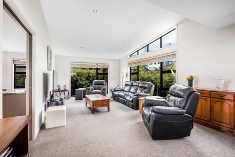 Photo of property in 98 Navigation Drive, Whitby, Porirua, 5024