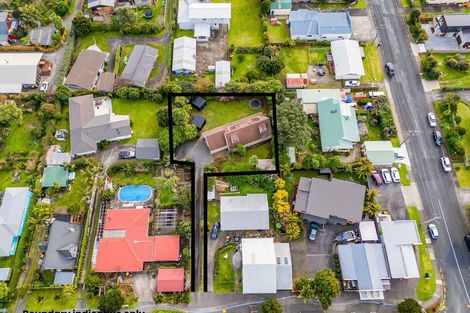 Photo of property in 1138 South Road, Oakura, 4314