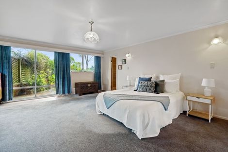 Photo of property in 134 Miromiro Road, Normandale, Lower Hutt, 5010
