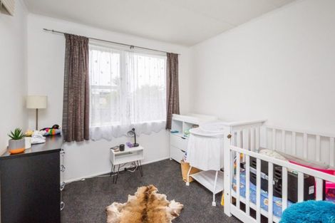 Photo of property in 26 Rhodes Drive, Kelvin Grove, Palmerston North, 4414