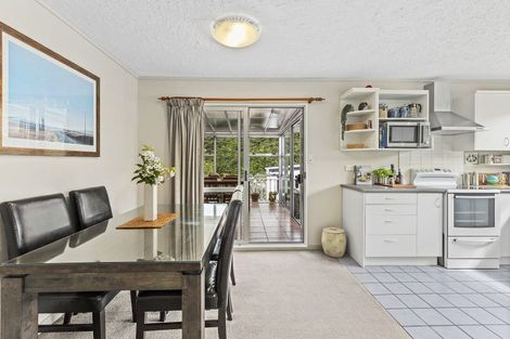 Photo of property in 52 Hazlewood Avenue, Karori, Wellington, 6012