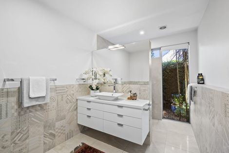 Photo of property in 7 Kotare Street, Fendalton, Christchurch, 8041