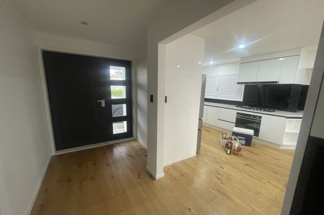 Photo of property in 58 Beechdale Crescent, Pakuranga Heights, Auckland, 2010