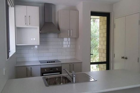 Photo of property in 12 Regency Place, Sunnynook, Auckland, 0632