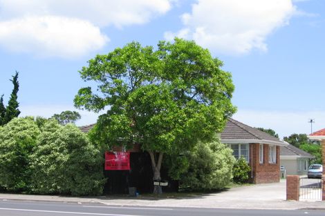 Photo of property in 1615a Great North Road, Waterview, Auckland, 1026