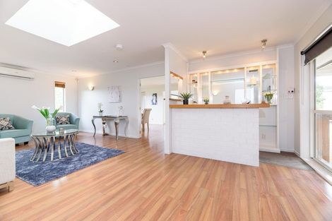 Photo of property in 595 Great South Road, Rosehill, Papakura, 2113