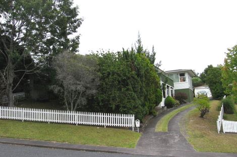 Photo of property in 6 Juniper Road, Sunnynook, Auckland, 0620