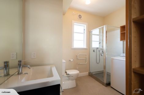 Photo of property in Ionian Flats, 123-125 Brougham Street, Mount Victoria, Wellington, 6011