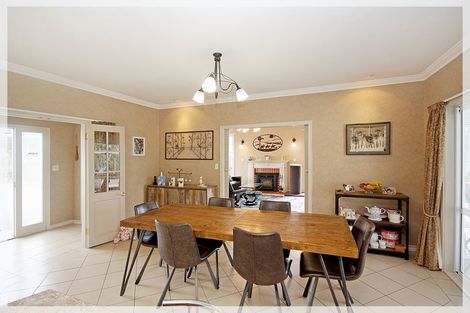 Photo of property in 54 Kawiu Road, Levin, 5510