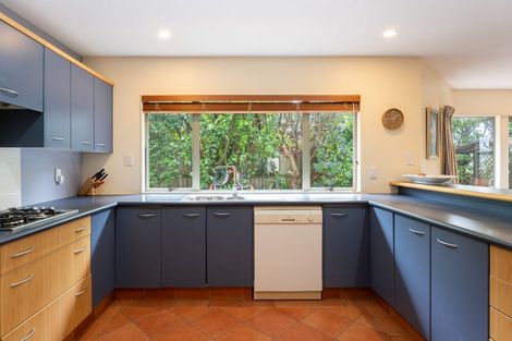 Photo of property in 6 Gresford Place, Churton Park, Wellington, 6037