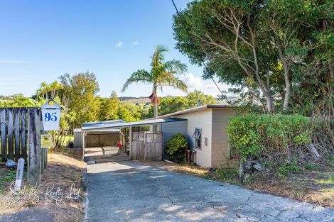 Photo of property in 95 Hurndall Street East, Maungaturoto, 0520