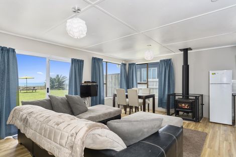 Photo of property in 527 Pukehina Parade, Pukehina, Te Puke, 3189