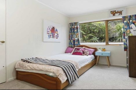 Photo of property in 2/23 Commodore Parry Road, Castor Bay, Auckland, 0620