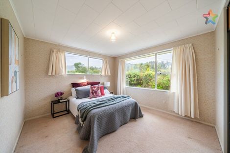 Photo of property in 47 Pekanga Road, Normandale, Lower Hutt, 5010