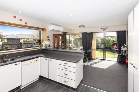 Photo of property in 33 Westlake Drive, Halswell, Christchurch, 8025