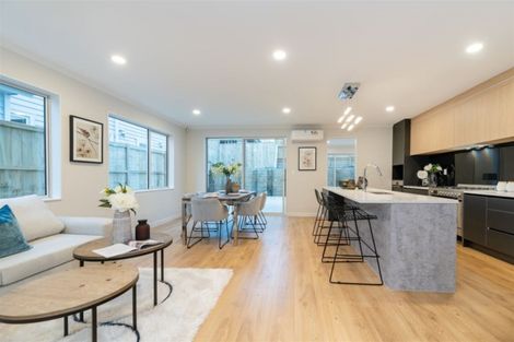 Photo of property in 7 Cooperage Avenue, Kumeu, 0810