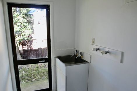 Photo of property in 2/12 Tamworth Close, Manurewa, Auckland, 2102