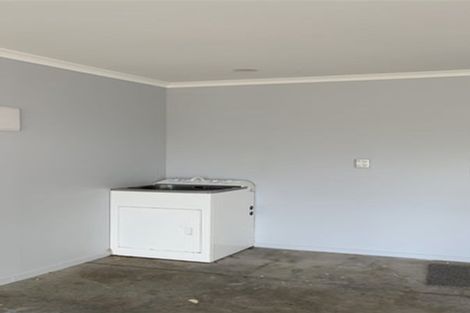 Photo of property in 41a Baverstock Road, Flat Bush, Auckland, 2016