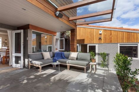 Photo of property in 118 Oceanbeach Road, Mount Maunganui, 3116