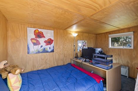 Photo of property in 2 Honnor Place, Hurdon, New Plymouth, 4310