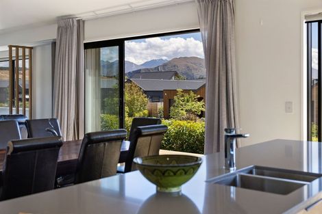 Photo of property in 14 Mount Nicholas Avenue, Wanaka, 9305