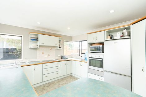 Photo of property in 17 Moverley Place, Pukete, Hamilton, 3200