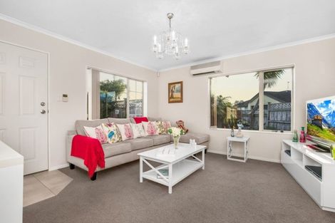 Photo of property in 24 Stellata Court, Randwick Park, Auckland, 2105