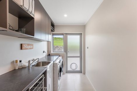 Photo of property in 135 Nixon Road, Taupaki, Henderson, 0782