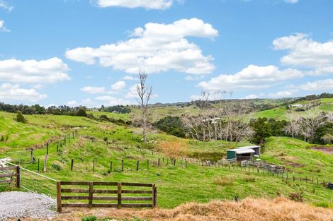 Photo of property in 63 Porter Road, Paparoa, 0571
