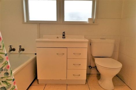 Photo of property in 8 Dinglebank Road, Mount Wellington, Auckland, 1060