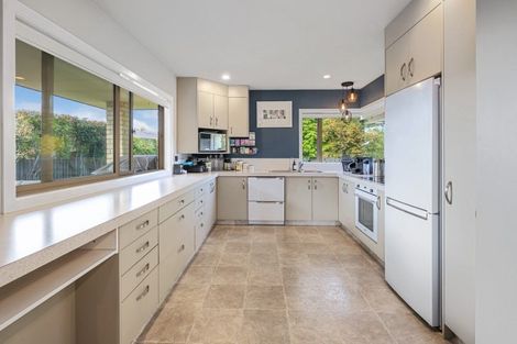 Photo of property in 40 Lakemere Way, Kinloch, Taupo, 3377
