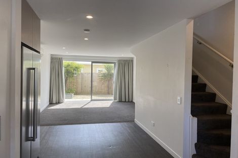 Photo of property in 3/2 Stone Street, Miramar, Wellington, 6022