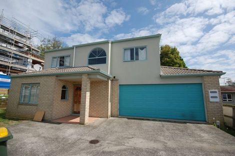 Photo of property in 3b Deuxberry Avenue, Northcote, Auckland, 0627