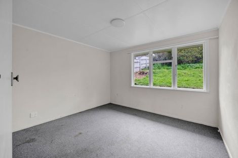 Photo of property in 103 Riversdale Drive, Merrilands, New Plymouth, 4312