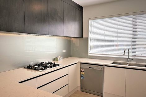 Photo of property in 12 William Calvert Drive, Swanson, Auckland, 0614