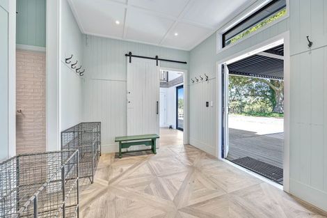 Photo of property in 377 Clevedon Kawakawa Road, Clevedon, Papakura, 2585