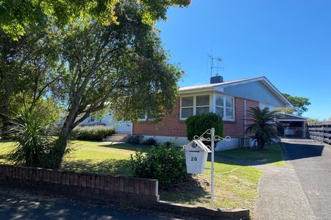 Photo of property in 28 Queenwood Avenue, Queenwood, Hamilton, 3210