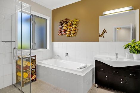 Photo of property in 355 Ngawhini Road, Hawera, 4674