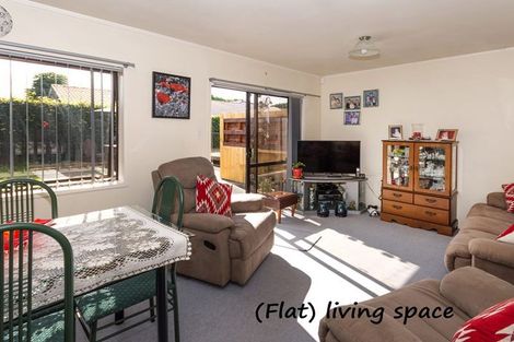 Photo of property in 180 Walter Strevens Drive, Conifer Grove, Takanini, 2112