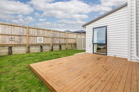 Photo of property in 11 Hoiho Road, Pukekohe, 2120