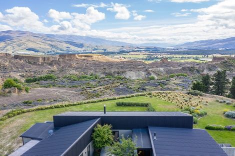 Photo of property in 138 Hall Road, Bannockburn, Cromwell, 9384