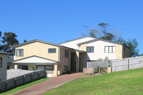 Photo of property in 64 San Valentino Drive, Henderson, Auckland, 0612