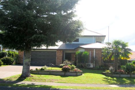 Photo of property in 138 Durrant Drive, Whangamata, 3620