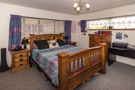 Photo of property in 180 Walter Strevens Drive, Conifer Grove, Takanini, 2112