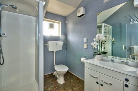 Photo of property in 49 Oregon Drive, Kelvin Heights, Queenstown, 9300