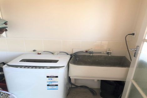 Photo of property in 160 Old Farm Road, Hamilton East, Hamilton, 3216