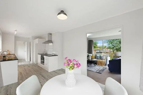 Photo of property in 1 Benmore Place, Manurewa, Auckland, 2102