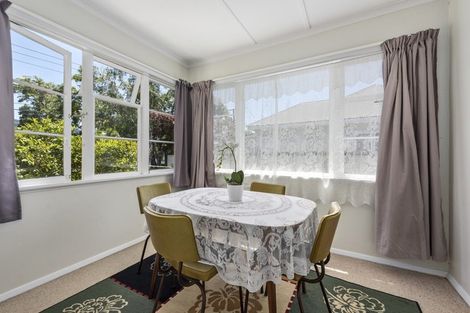 Photo of property in 13 Heretaunga Square, Silverstream, Upper Hutt, 5019