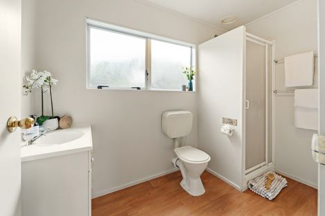 Photo of property in 53 Elliston Crescent, Stanmore Bay, Whangaparaoa, 0932